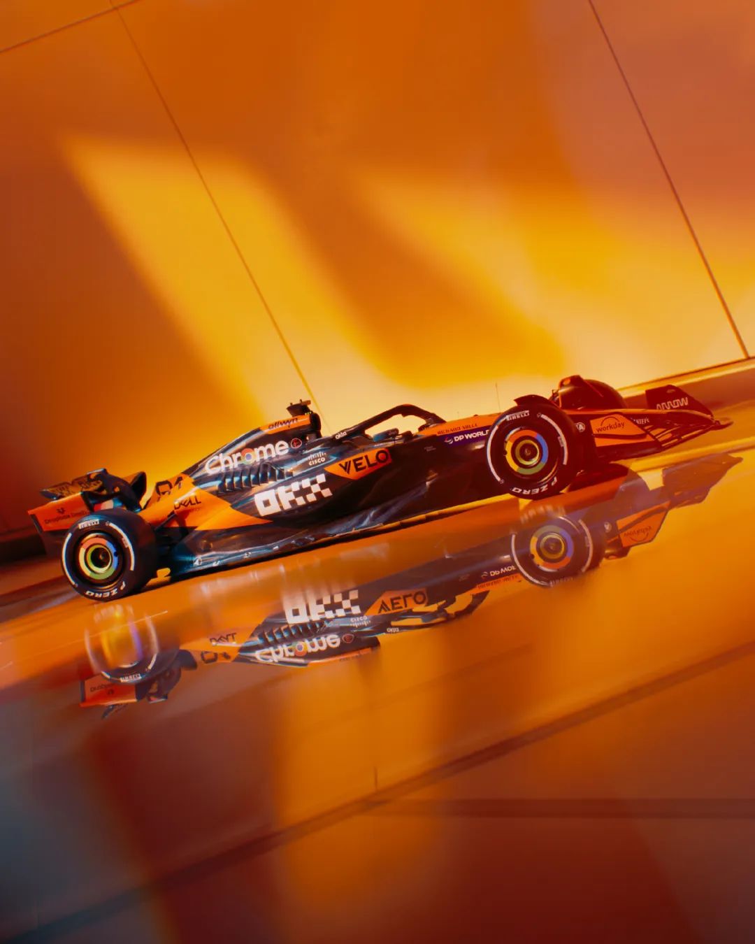 爱游戏APP-阿斯顿马丁鏖战哈斯车队，诺里斯统治全场