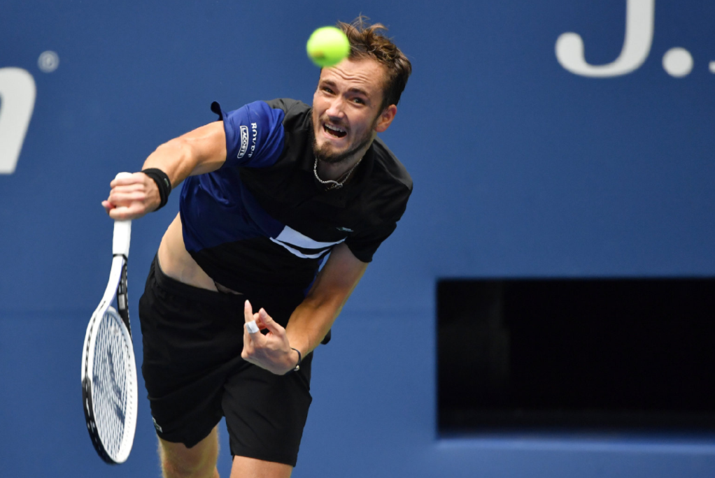 联合杯险胜美网，蒂姆刷新纪录