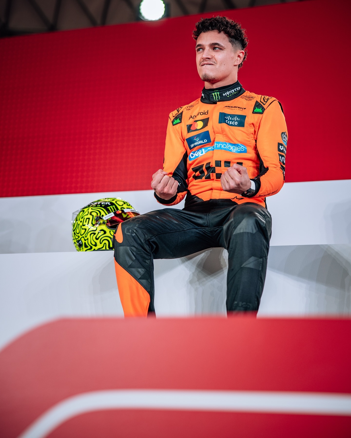 爱游戏入口-雷诺车队逆转索伯车队，汉密尔顿惊艳四座