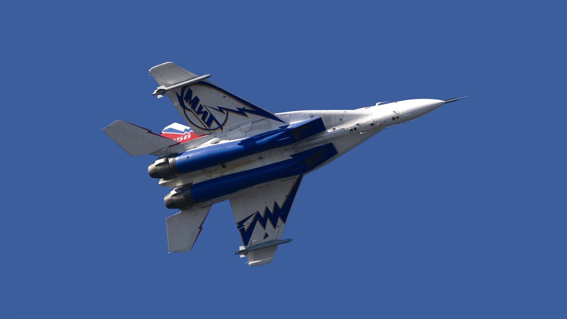 上海队战术艺术编织胜利之网,拉文逆境中刺破苍穹展英雄本色