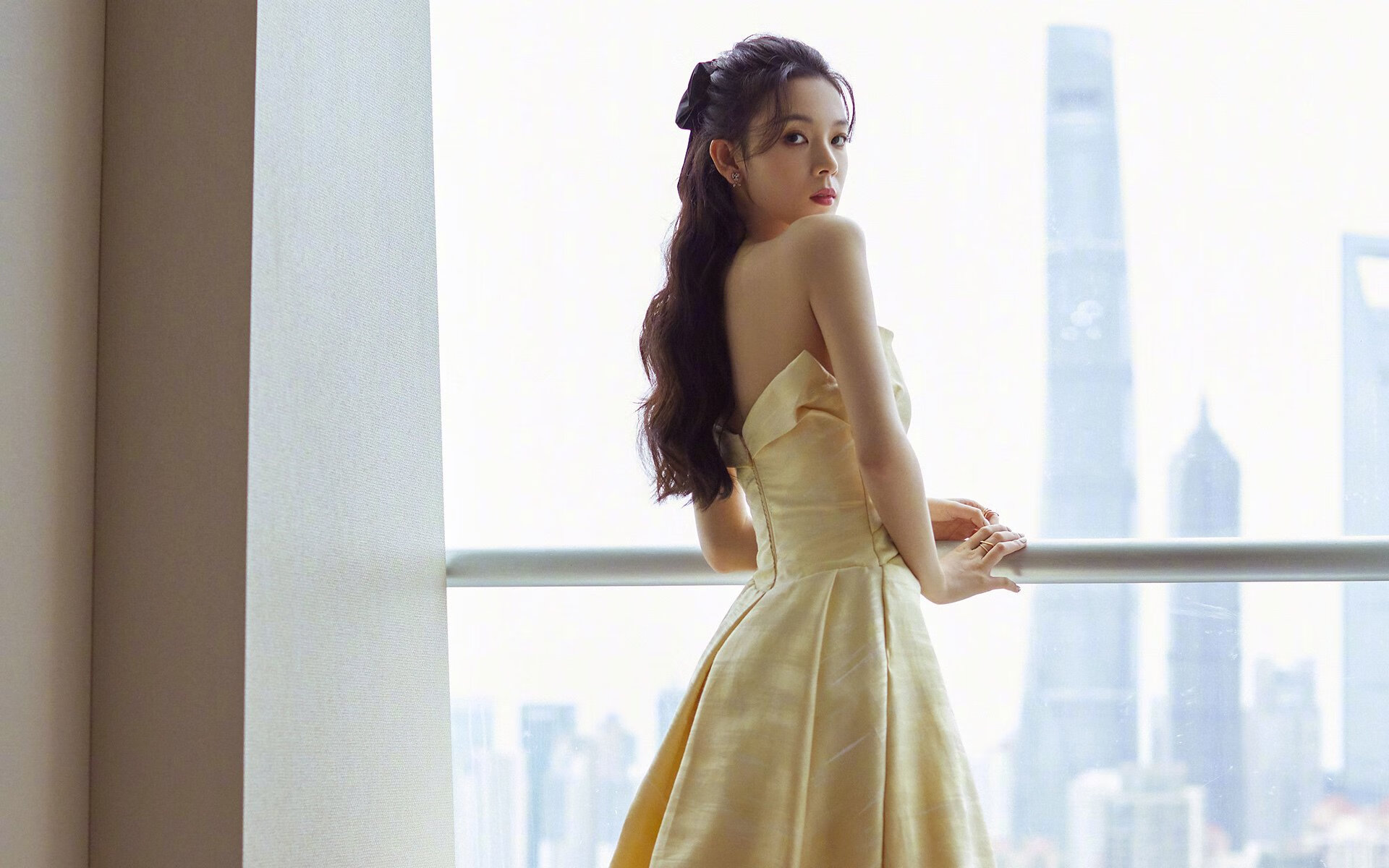 火药桶上的黑熊，德甲争冠乱局与中国怒焰的隔空交响